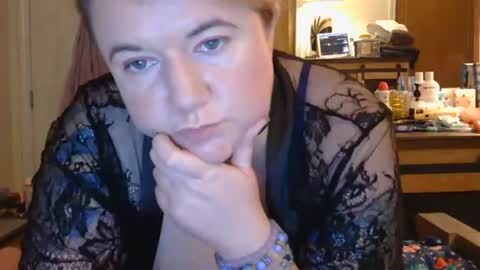 Snapshot of grateful42day chatting on 21, 12, 2025 grateful42day online show from 21, 12, 2025