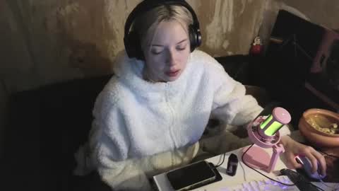 graylovescookies online show from 19, 12, 2024