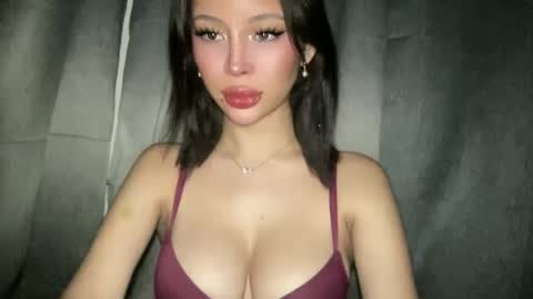 Marie Pelie online show from 14, 12, 2025