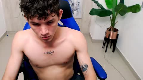 Snapshot of grecia_millercol chatting on 10, 12, 2024 grecia_millercol online show from 10, 12, 2024