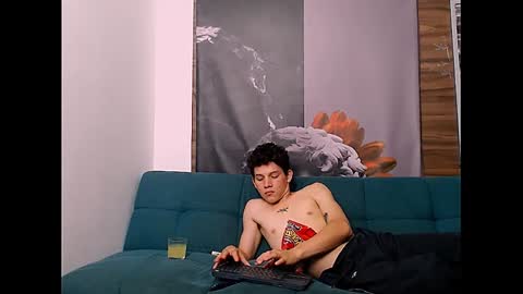 Snapshot of grecia_millercol chatting on 13, 12, 2024 grecia_millercol online show from 13, 12, 2024