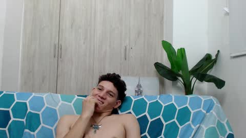 Snapshot of grecia_millercol chatting on 30, 12, 2024 grecia_millercol online show from 30, 12, 2024