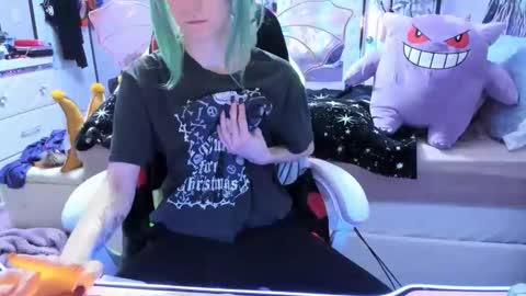 GreenEyedLovexo online show from 15, 11, 2025