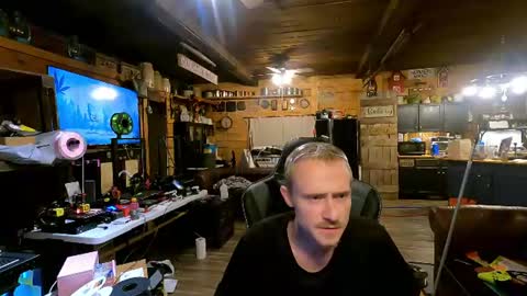 Snapshot of greenlungs8195 chatting on 1, 8, 2026 Greenlungs8195 online show from 1, 8, 2026