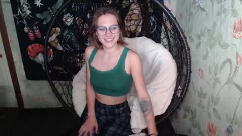 Snapshot of greenwitch9 chatting on 14, 9, 2025 Lina online show from 14, 9, 2025