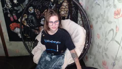 Snapshot of greenwitch9 chatting on 18, 9, 2025 Lina online show from 18, 9, 2025