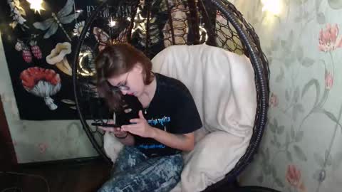 Snapshot of greenwitch9 chatting on 23, 9, 2025 Lina online show from 23, 9, 2025