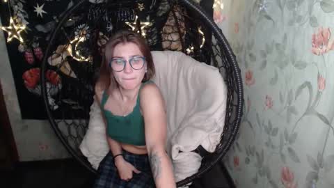 Snapshot of greenwitch9 chatting on 27, 9, 2025 Lina online show from 27, 9, 2025