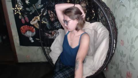 Snapshot of greenwitch9 chatting on 2, 10, 2025 Lina online show from 2, 10, 2025