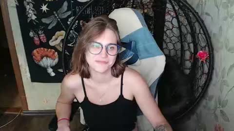 Snapshot of greenwitch9 chatting on 20, 7, 2026 Lina online show from 20, 7, 2026