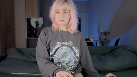 Greg-independent model online show from 4, 3, 2026