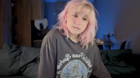 Greg-independent model online show from 22, 4, 2026