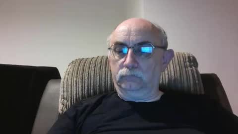 Snapshot of grey_dom chatting on 3, 10, 2025 Master Sir online show from 3, 10, 2025