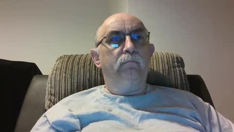 Snapshot of grey_dom chatting on 4, 10, 2025 Master Sir online show from 4, 10, 2025
