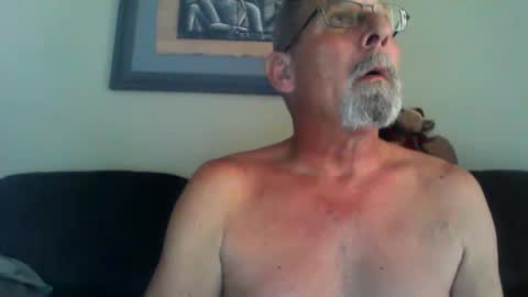 Snapshot of greybeard6868 chatting on 17, 12, 2024 greybeard6868 online show from 17, 12, 2024