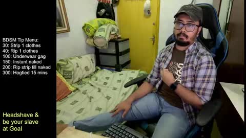 Snapshot of greybondage93 chatting on 24, 1, 2025 Grey Hardy Slave online show from 24, 1, 2025