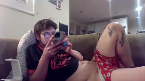 Perfectlyaveragesavage online show from 13, 2, 2025