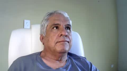 Snapshot of grisa01 chatting on 4, 2, 2025 grisa01 online show from 4, 2, 2025