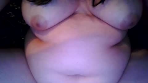 Snapshot of growinggirl420 chatting on 4, 4, 2026 growinggirl420 online show from 4, 4, 2026