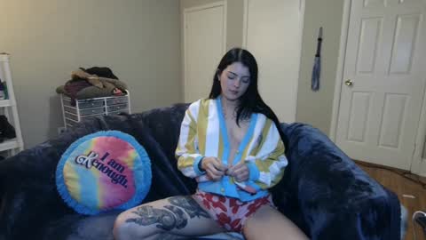 Snapshot of grumpytwo chatting on 23, 12, 2024 grumpytwo online show from 23, 12, 2024