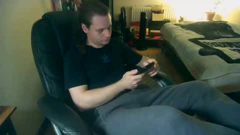 Snapshot of gsjw chatting on 23, 11, 2025 Gizzy online show from 23, 11, 2025