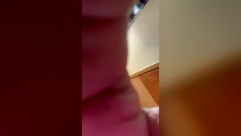 Snapshot of guamwolf671 chatting on 5, 7, 2026 guamwolf671 online show from 5, 7, 2026