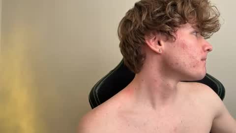 gucciboi4 online show from 18, 1, 2026