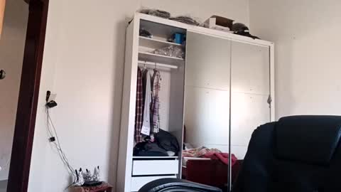 Snapshot of guguzinhox chatting on 27, 2, 2025 guguzinhox online show from 27, 2, 2025