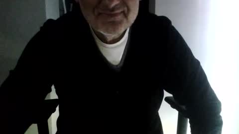 Snapshot of guide2 chatting on 19, 11, 2025 Dislove online show from 19, 11, 2025