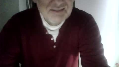 Snapshot of guide2 chatting on 26, 11, 2025 Dislove online show from 26, 11, 2025