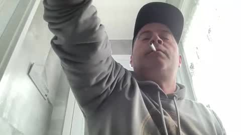 Snapshot of guil0 chatting on 31, 3, 2026 guil0 online show from 31, 3, 2026