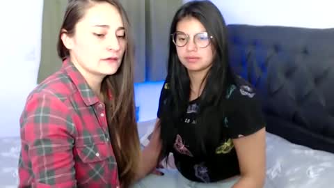 Vane blonde and Hazell black hair online show from 14, 1, 2025