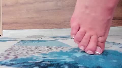 gummyluv online show from 28, 10, 2025