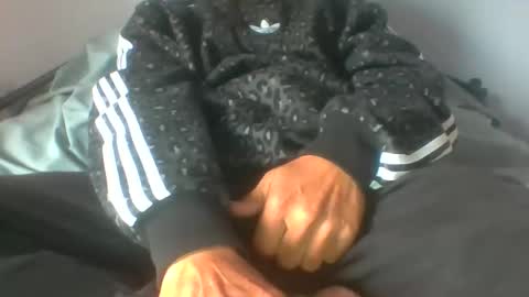 Snapshot of gunishment chatting on 21, 10, 2025 gunishment online show from 21, 10, 2025