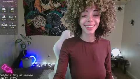 Snapshot of gunzinrose chatting on 12, 1, 2025 Kylie online show from 12, 1, 2025