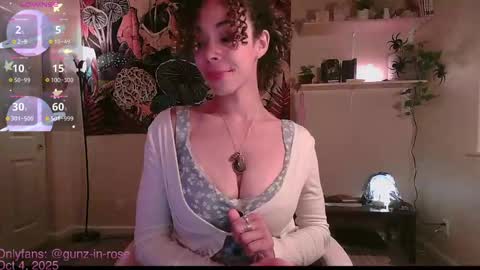 Snapshot of gunzinrose chatting on 5, 10, 2025 Kylie online show from 5, 10, 2025