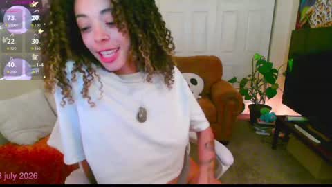 Snapshot of gunzinrose chatting on 4, 7, 2026 Kylie online show from 4, 7, 2026