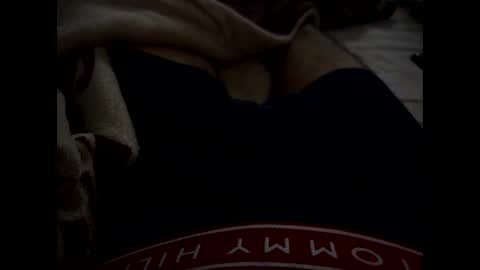 Snapshot of gustavolpz17 chatting on 19, 5, 2026 gustavolpz17 online show from 19, 5, 2026