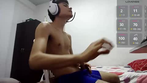 Snapshot of guts1_ chatting on 3, 11, 2025  Guts  online show from 3, 11, 2025