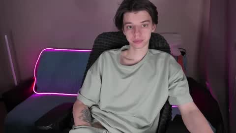 guy_liam1 online show from 14, 2, 2025