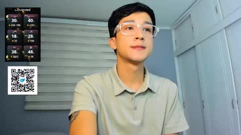 Snapshot of guy_veryhot1 chatting on 28, 9, 2025 onlyfans kevin garcia s online show from 28, 9, 2025