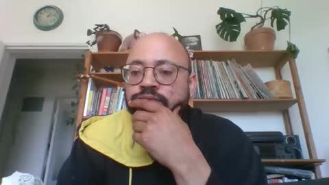 guy_wood15 online show from 20, 4, 2026