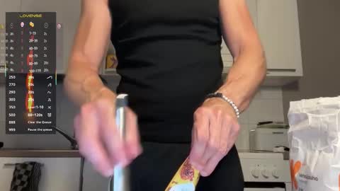 Snapshot of guyfromfinland1981 chatting on 17, 10, 2025 NaughtyFitHusband online show from 17, 10, 2025