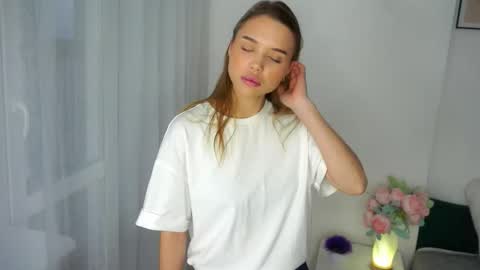 Kira  online show from 17, 12, 2025