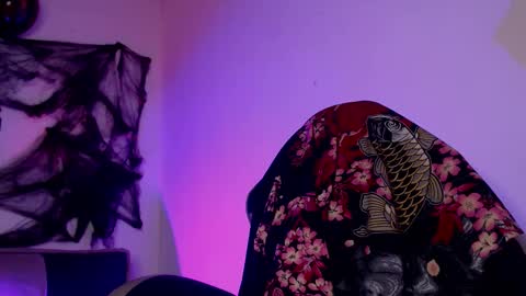 gwenhazel online show from 23, 10, 2025