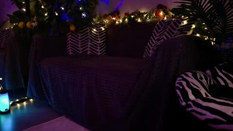 gwenhilton online show from 15, 2, 2025