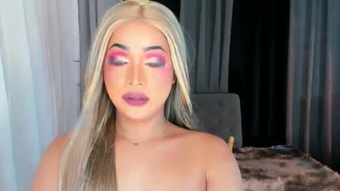 Call me Miss Gwen online show from 15, 10, 2025