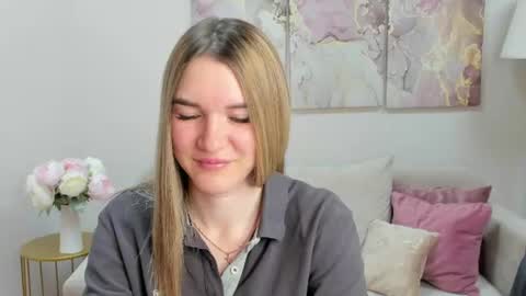 Snapshot of gwensmitt chatting on 13, 6, 2026 gwensmitt online show from 13, 6, 2026
