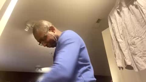 gyesaw1970 online show from 5, 2, 2025