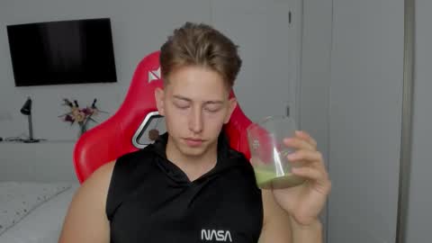 Oliver online show from 11, 10, 2025